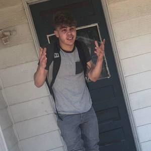 Meet your Posher, Bennett